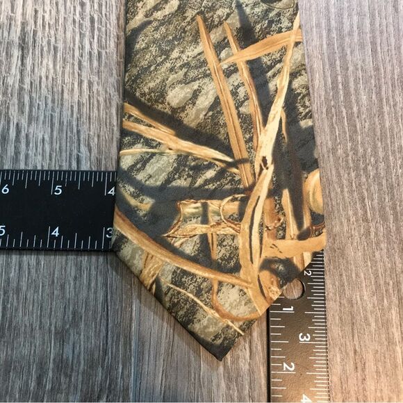 Camo TIe Co. Mens Tie - Picture 3 of 4